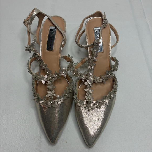 INC International Concepts Gold Metallic Floral Heels Women’s Size 8 - Picture 2 of 16